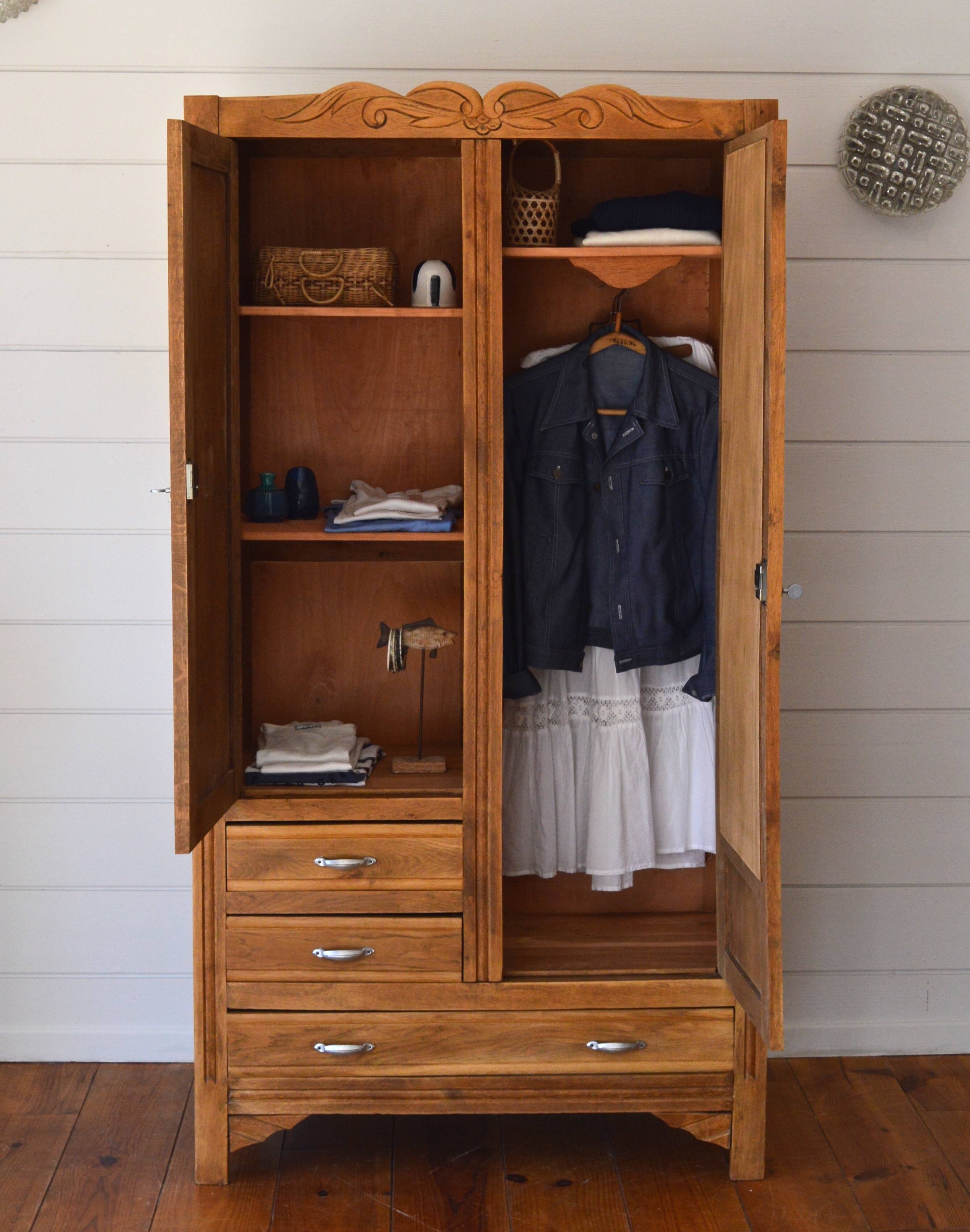 Armoire