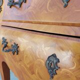 Louis XV chest of drawers in rosewood marquetry