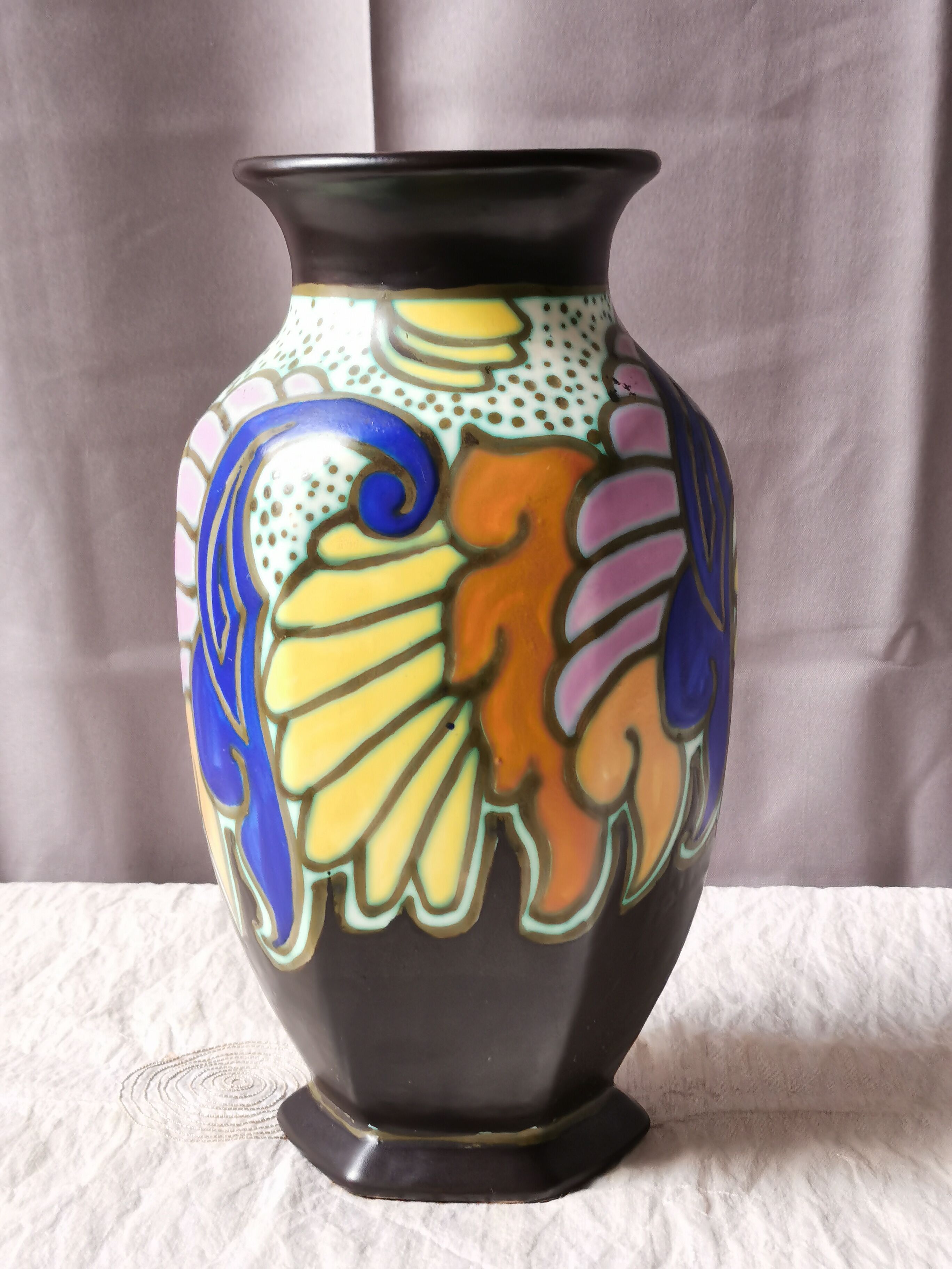 Vase art- deco sign " c.m. bergen "