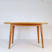 Table basse en pin du milieu du siècle par Carl Malmsten, Suède, années 1940