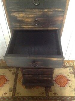 10-drawer chest of drawers