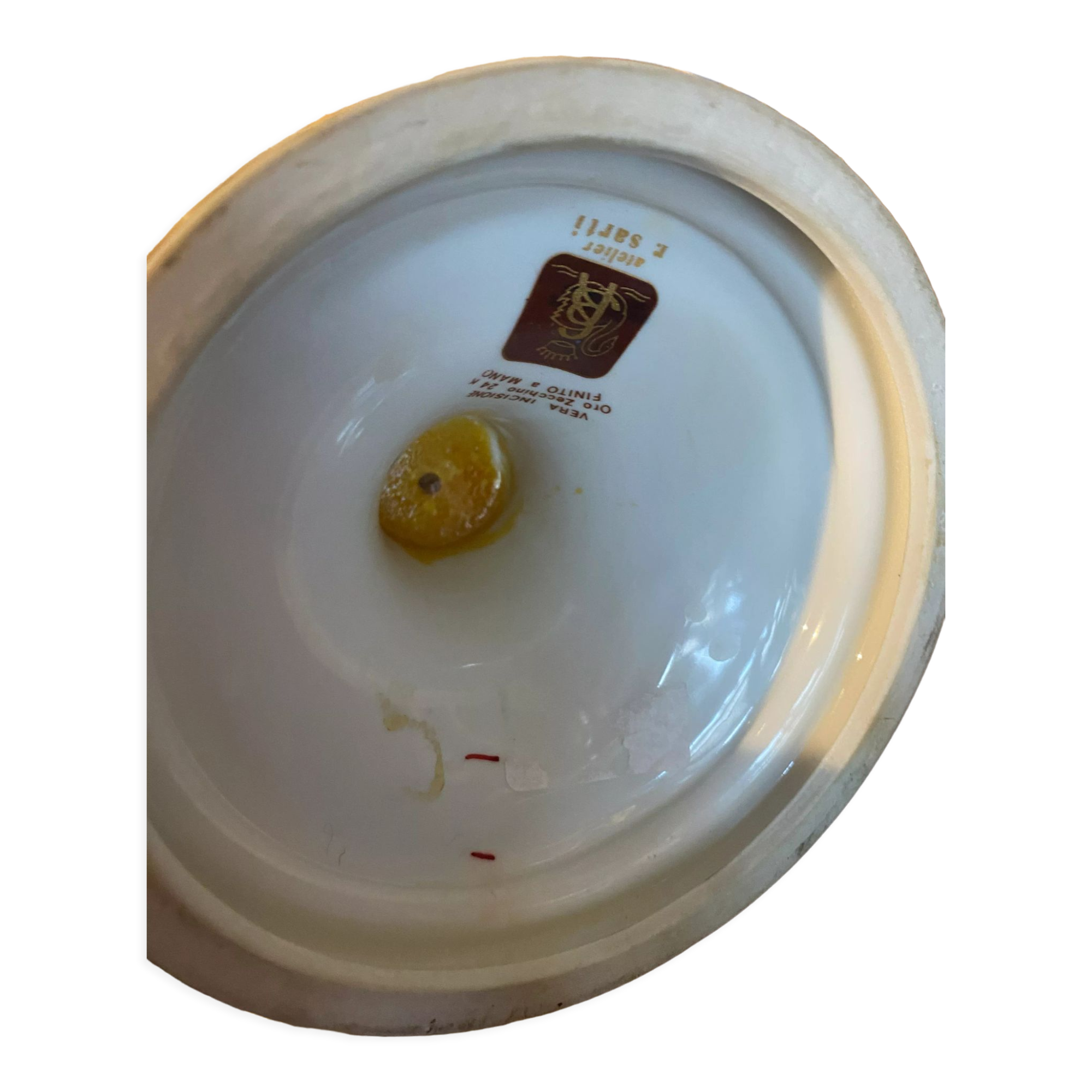 Medici vase in Italian porcelain and gilded with gold