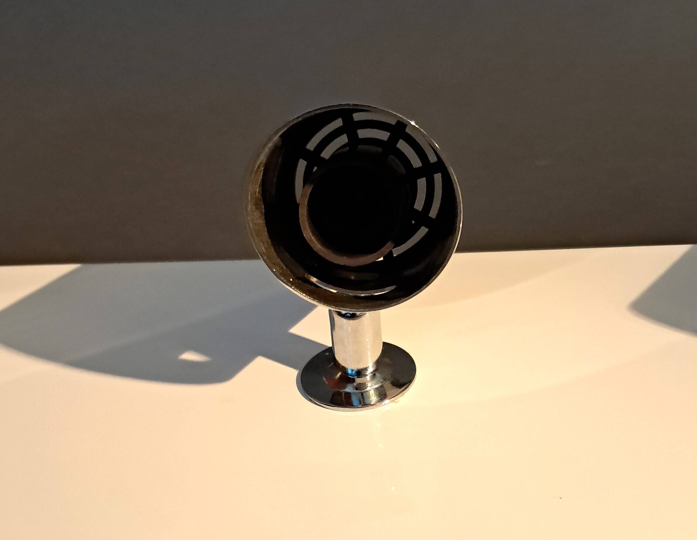 Targetti Sankey spotlights on white lacquered wooden ramp