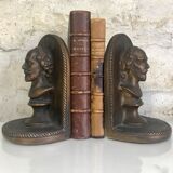 Antique bookends, Bust figure in bronze patinated plaster. 19 x 13 cm