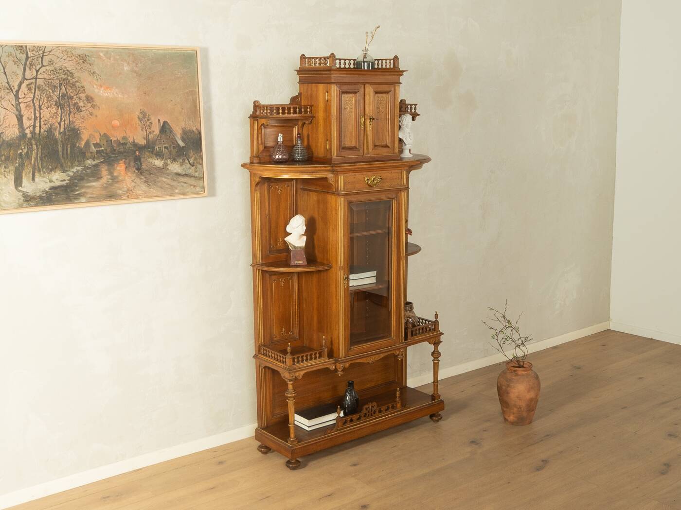 Cabinet haut antique de style Gründerzeit, vers 1900