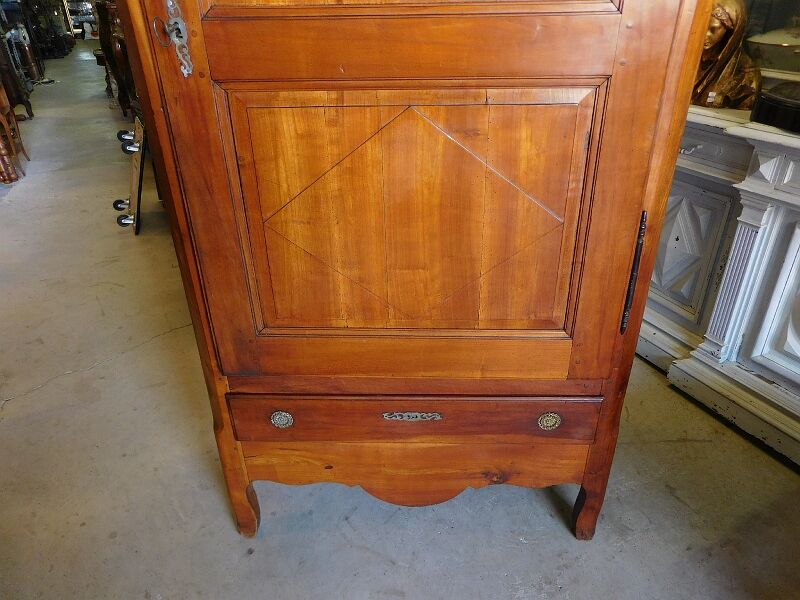 Bonnetiere in cherry 1 door 1 drawer of the xix century
