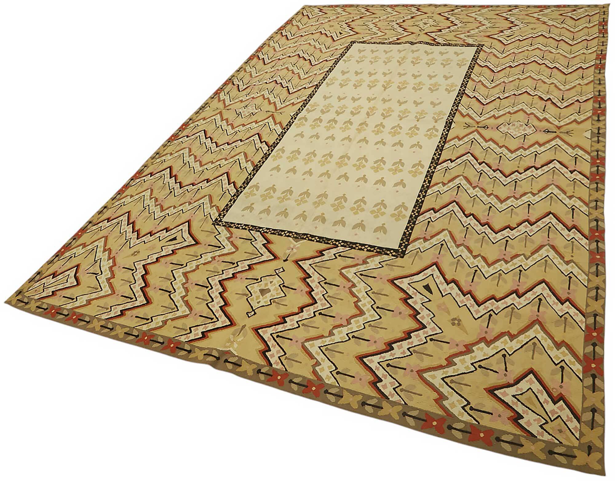 Handmade European Vintage Aubusson Kilim 196 cm x 311 cm