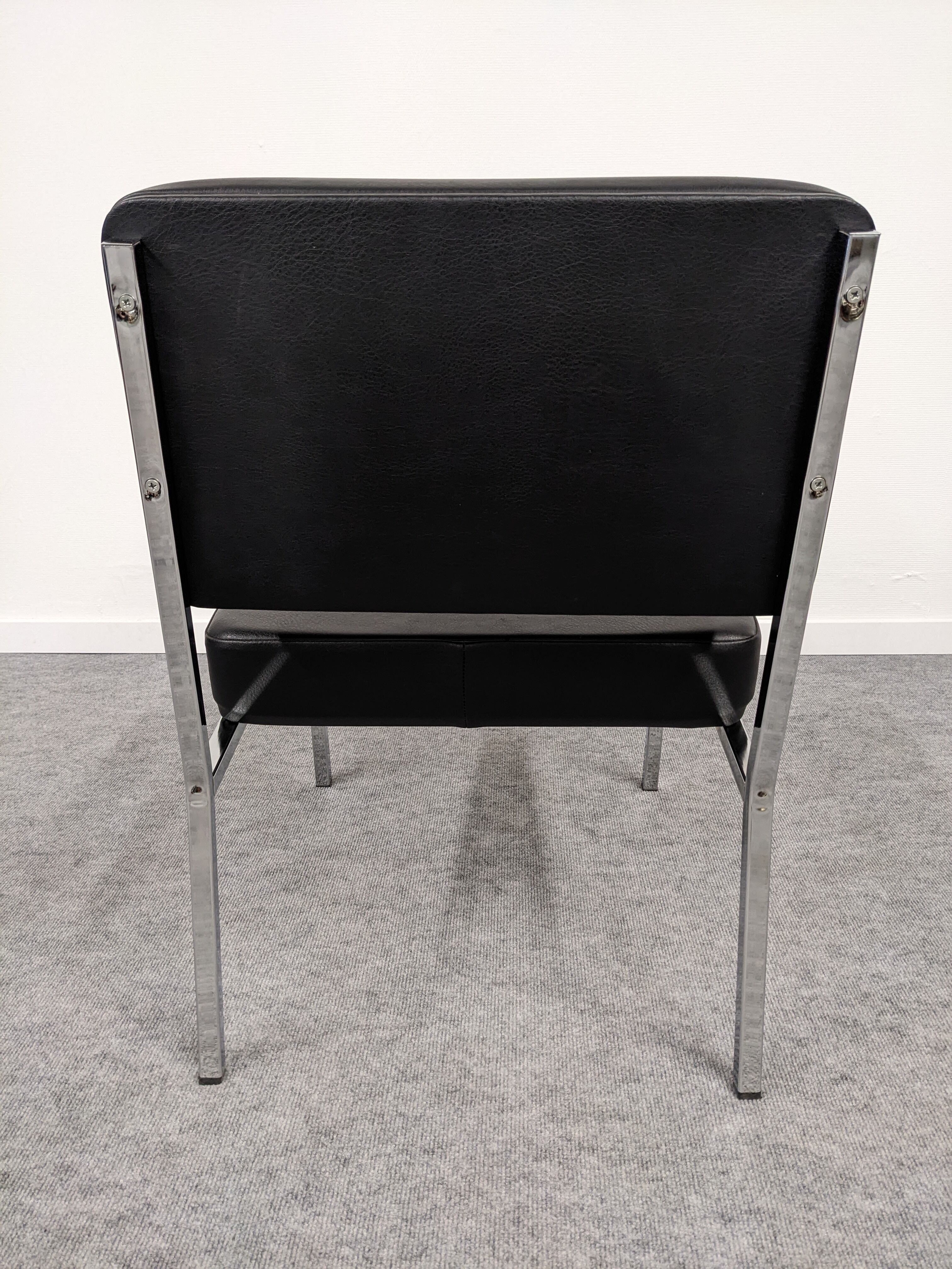 Series of 4 modernist armchairs from the 70s/80s