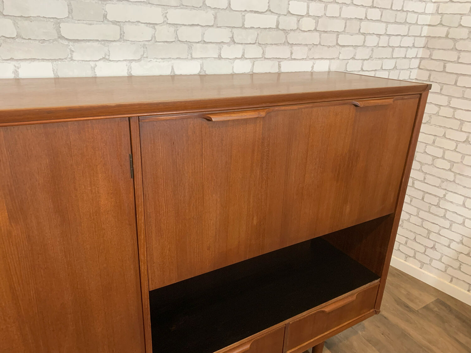 Scandinavian Upper Enfilade Fristho 1960
