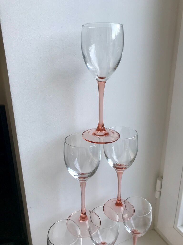 Set of 6 wine glasses with pink feet 70s