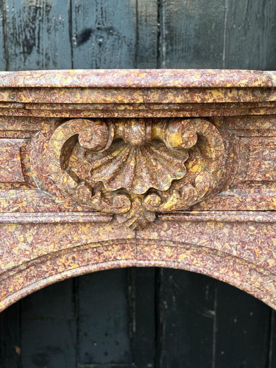 Impressive Napoleon III fireplace in violet brocatelle marble from Spain, circa 1880.