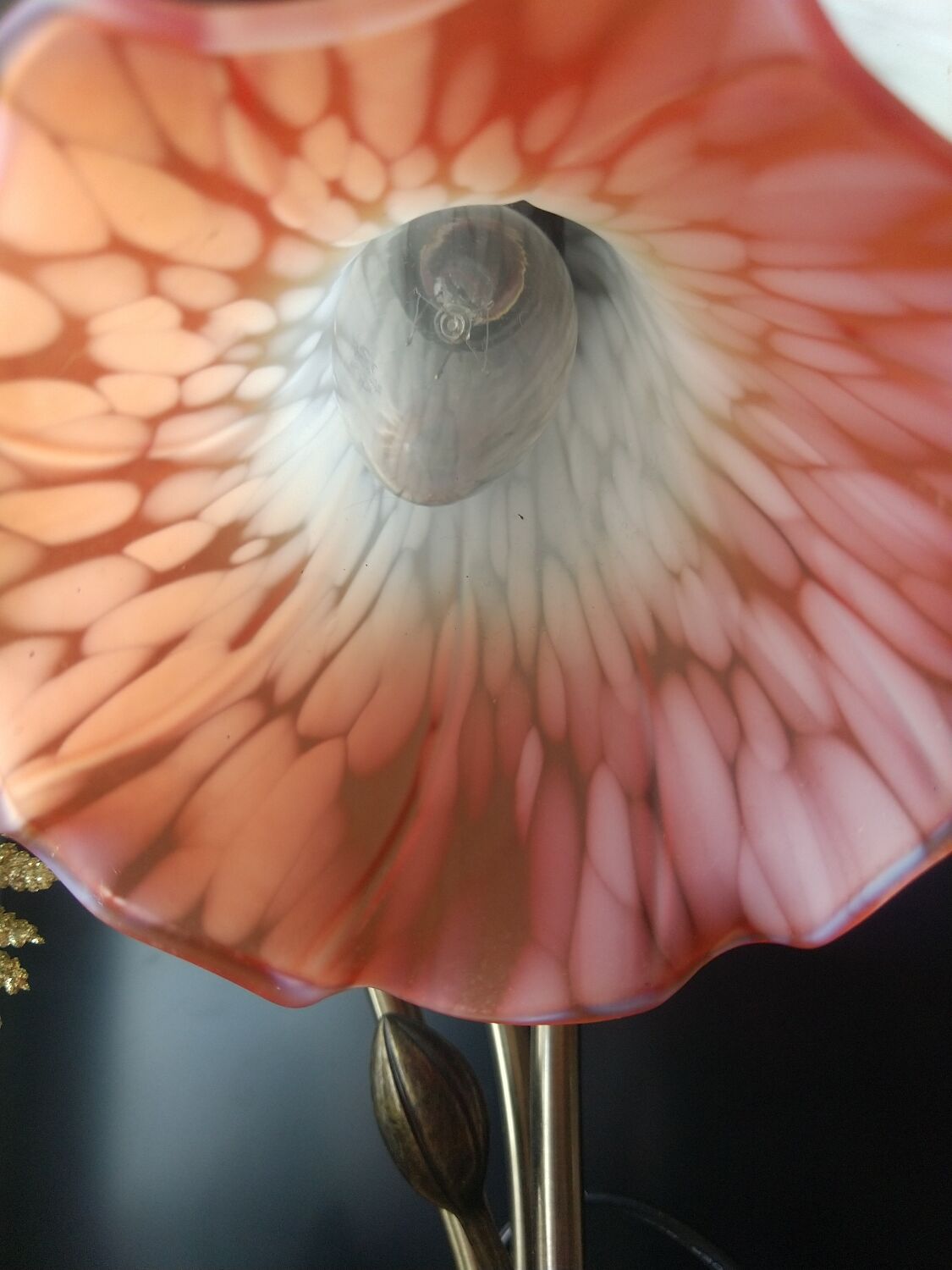 Lampe tulipe  pâte de verre style tyfany pied nénuphars style art nouveau