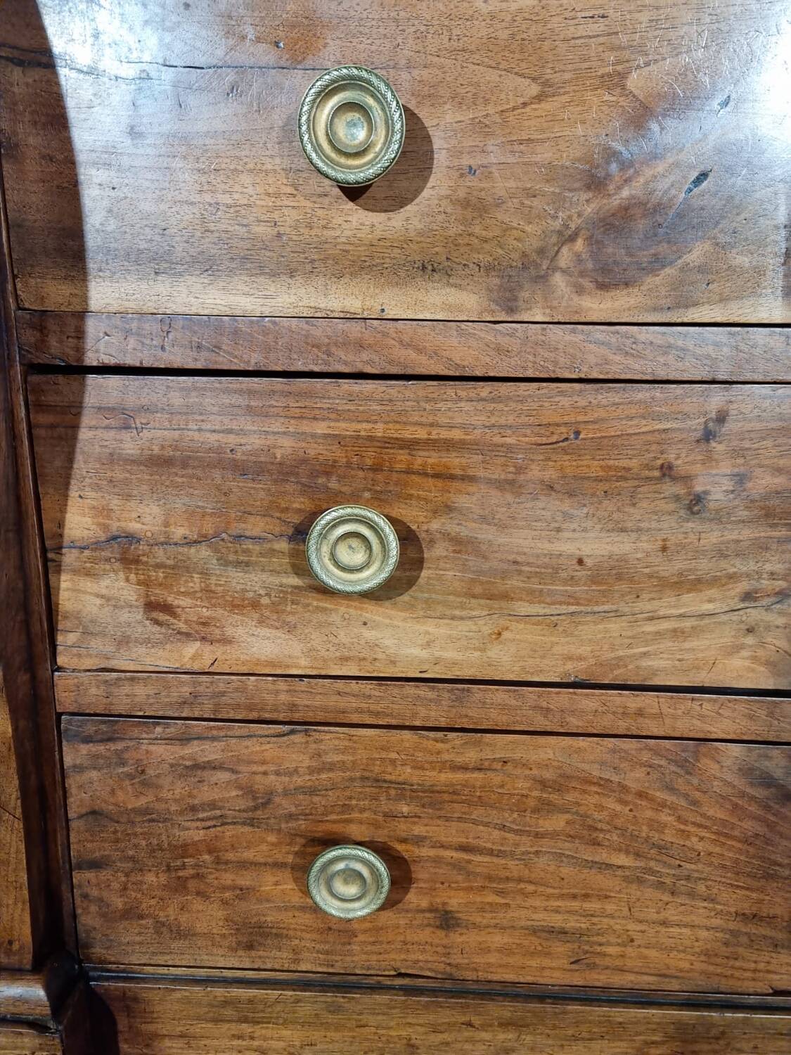 Restoration Walnut Chest of Drawers, 19th Century - Louis Style