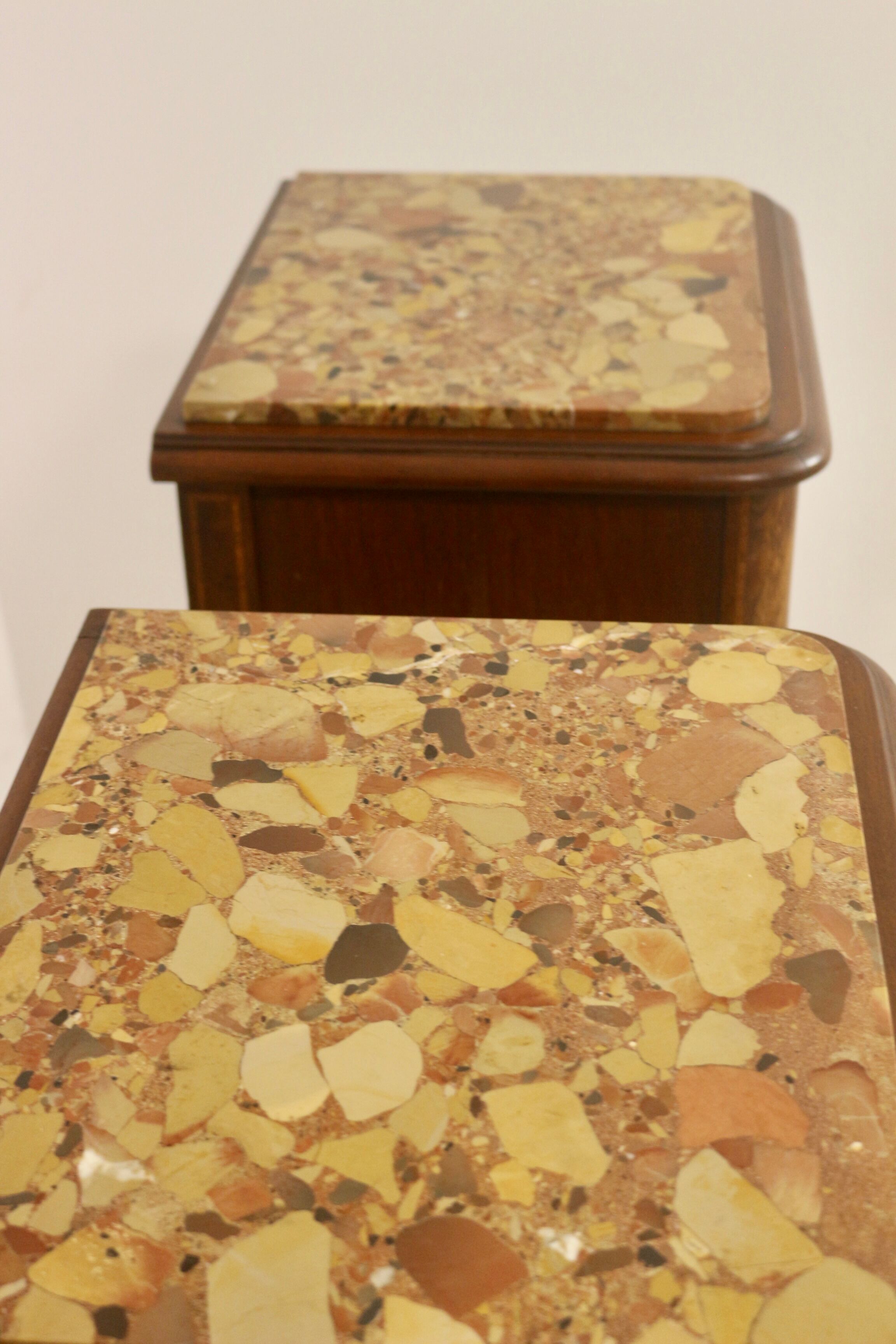 Pair of marquetry bedside tables decorated in marble façade Brèche d'Aleppo. Ref Toulouse.