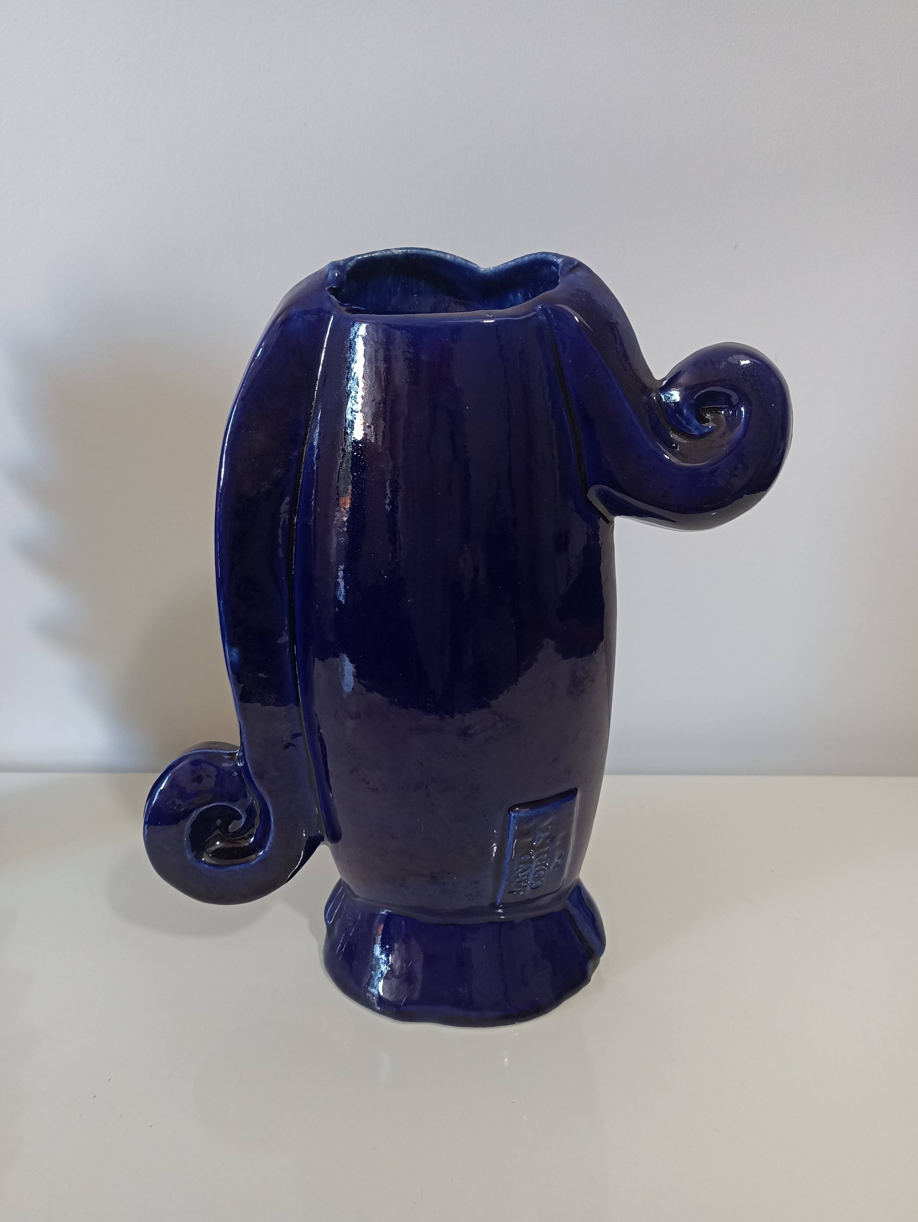 Blue face vase ceramic design 20th century Sandra Corina