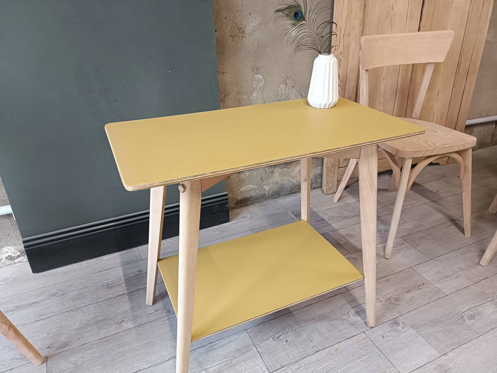 Vintage side table with tapered legs