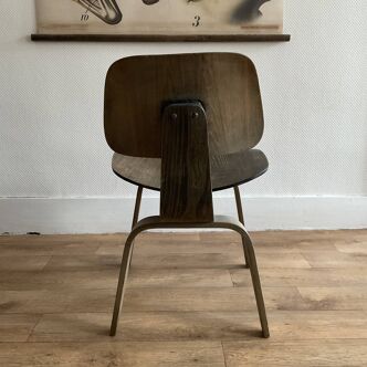 Charles Eames Herman Miller dcw chair