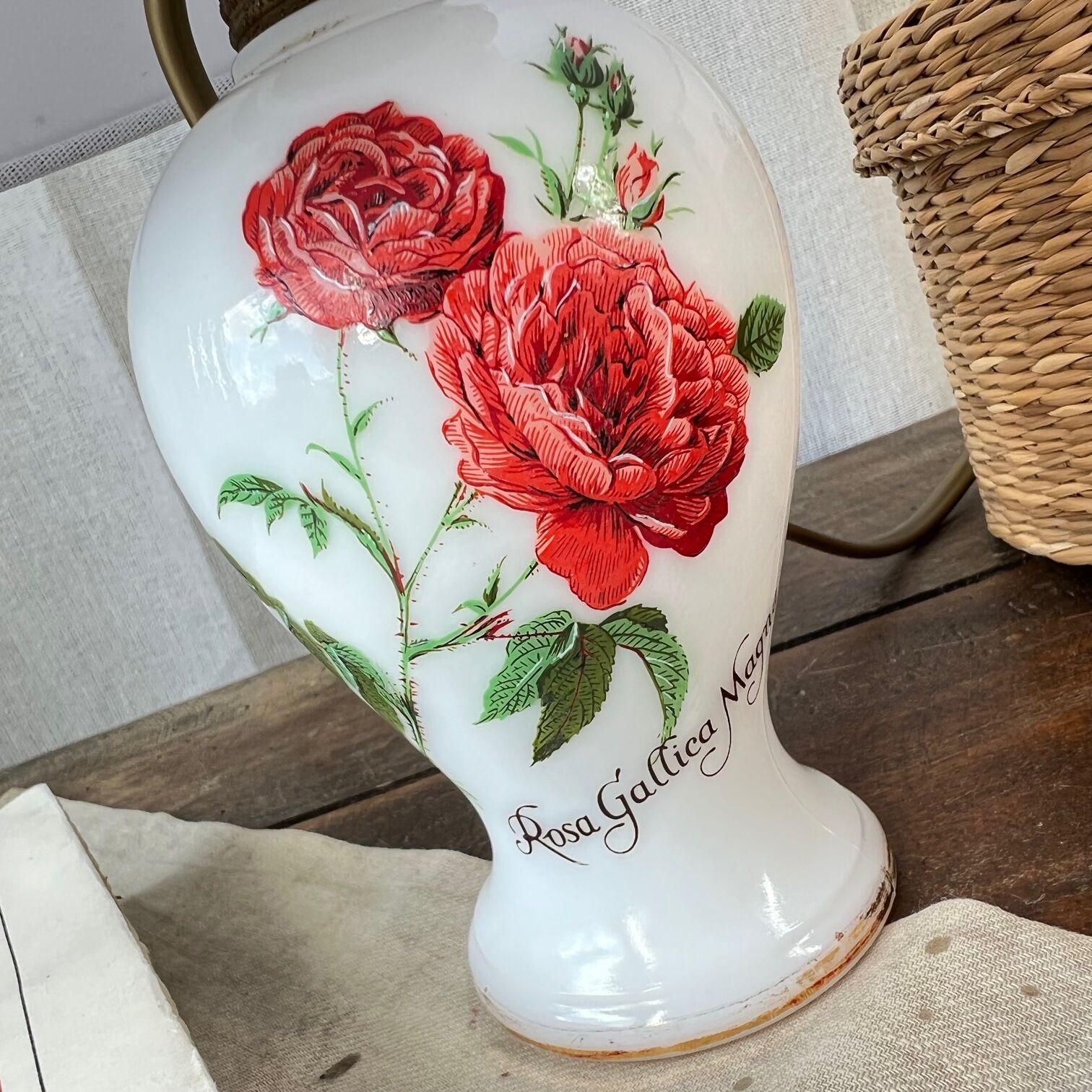 Opaline lamp "Rosa Gallica Magna"