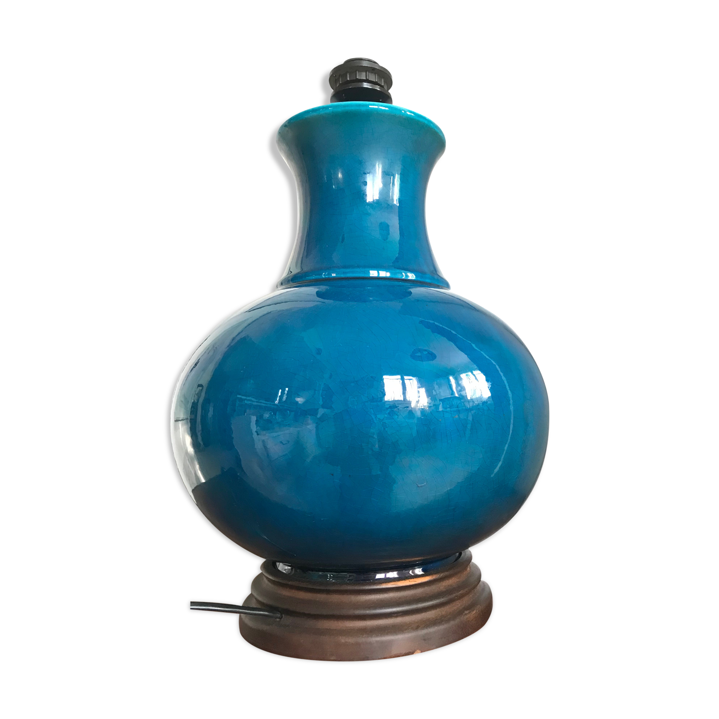 Vintage cracked ceramic lamp