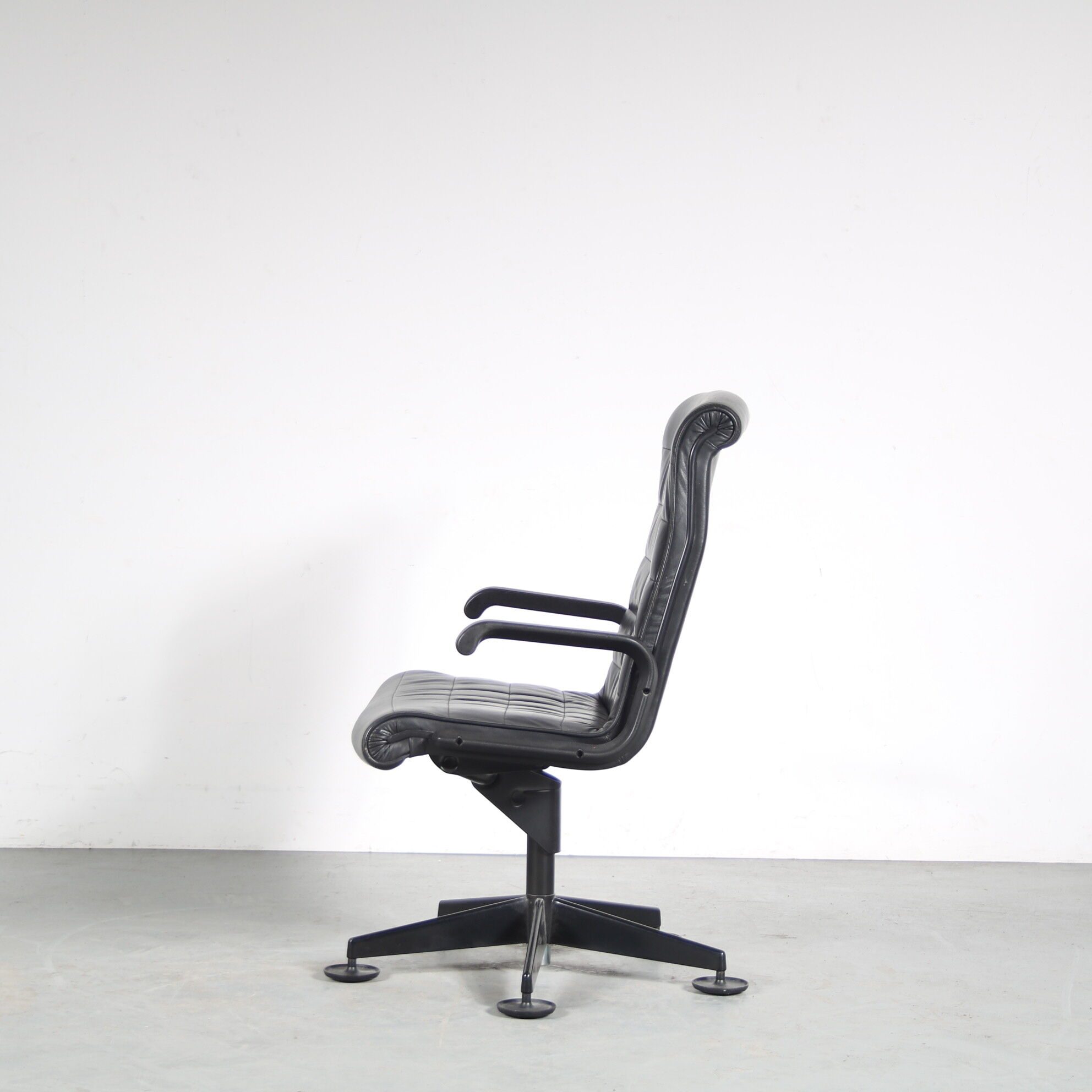 1980s Desk chair by Richard Sapper for Knoll International, USA
