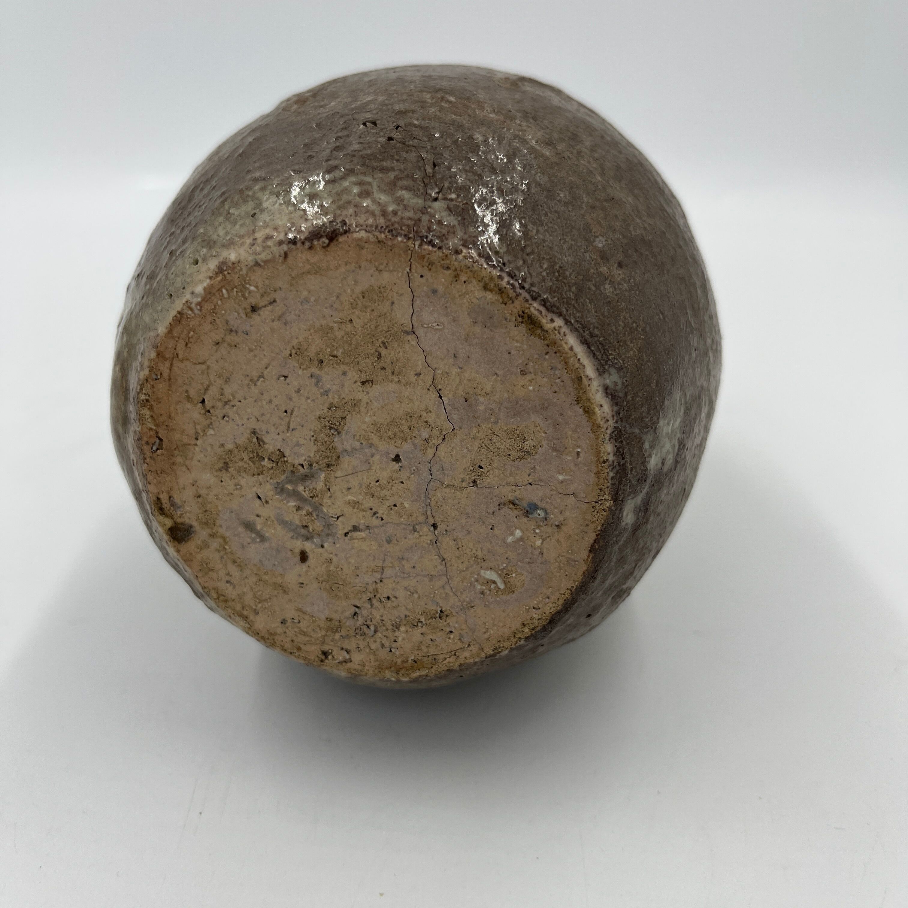 Veined terracotta vase