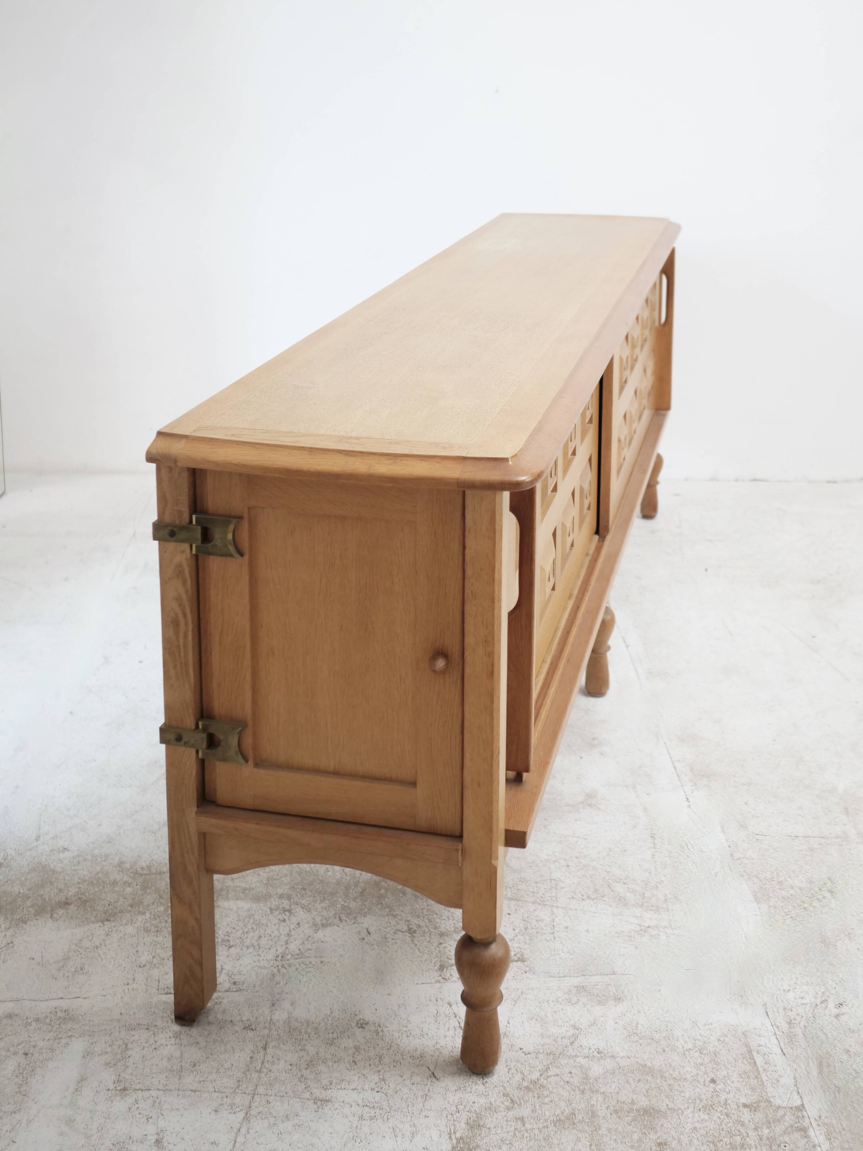 Guillerme and Chambron oak sideboard in light wood in a brutalist style.