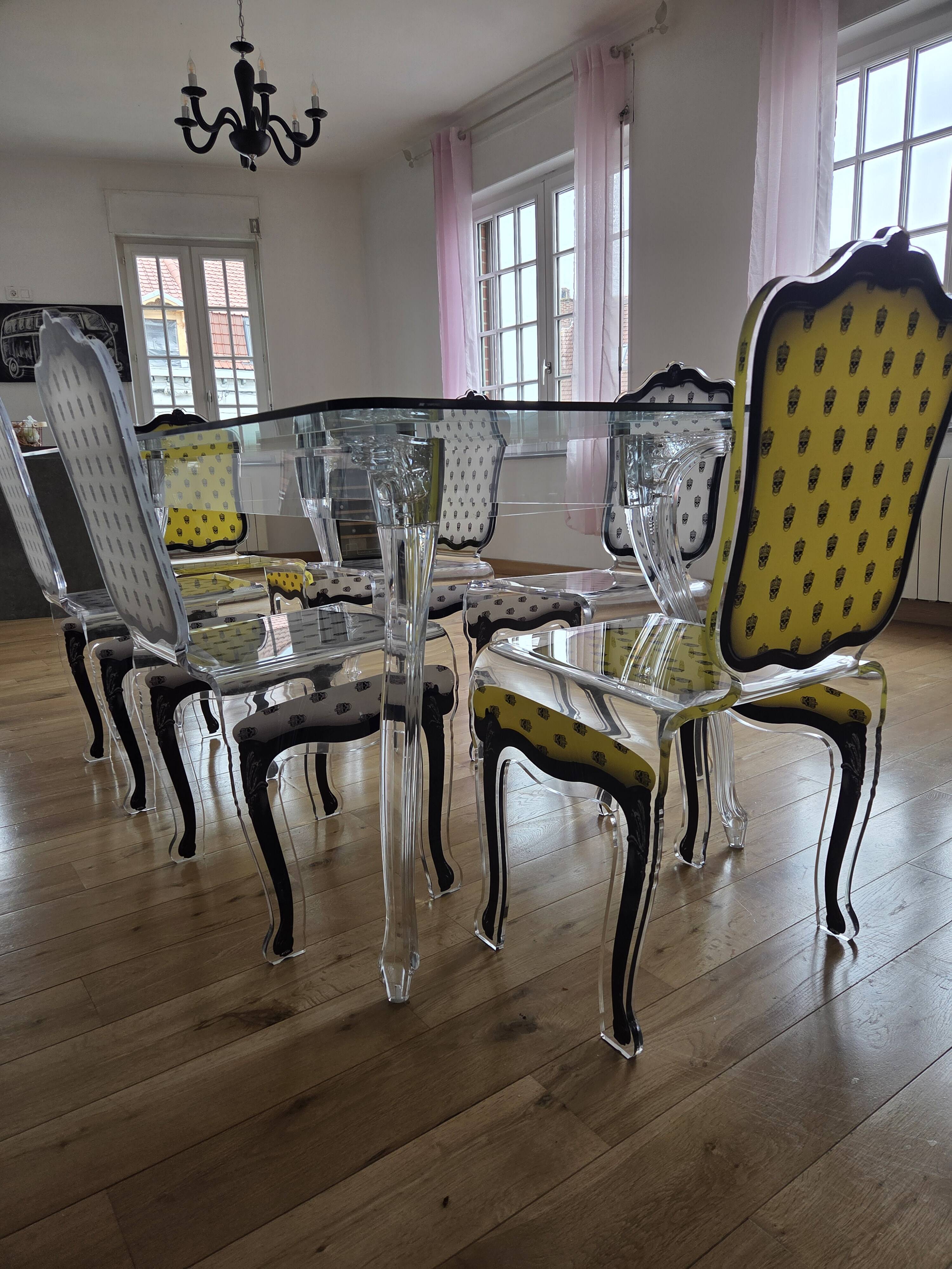 Table + 6 chairs