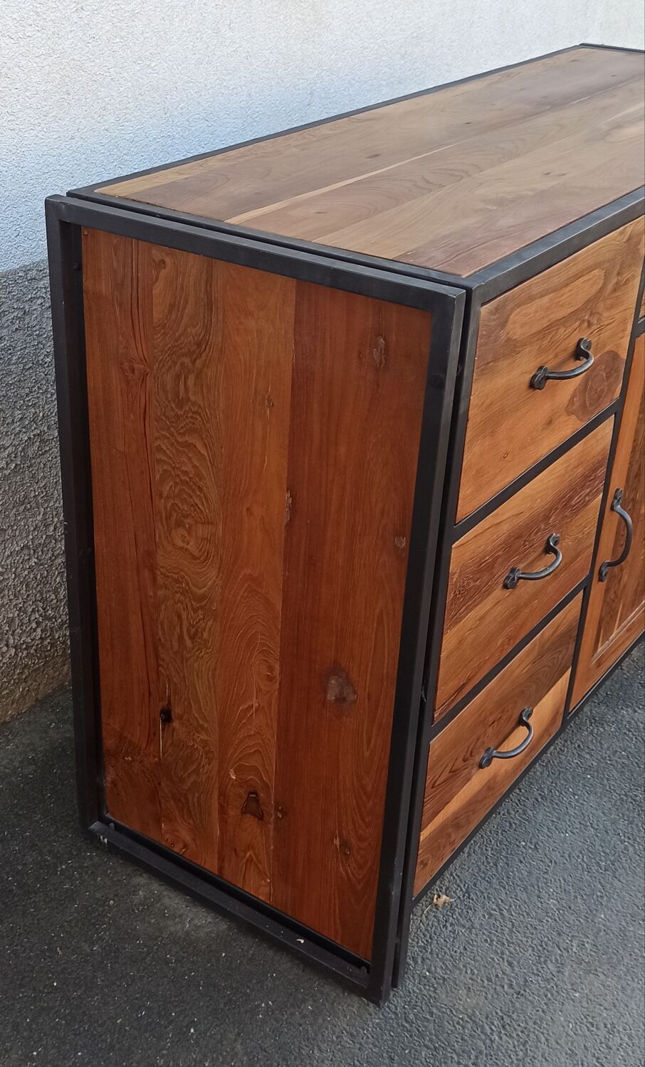 Buffet en bois et métal