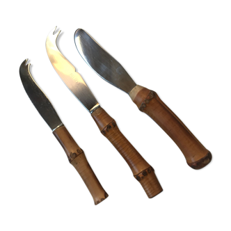 Bamboo cheese knives and butter knife