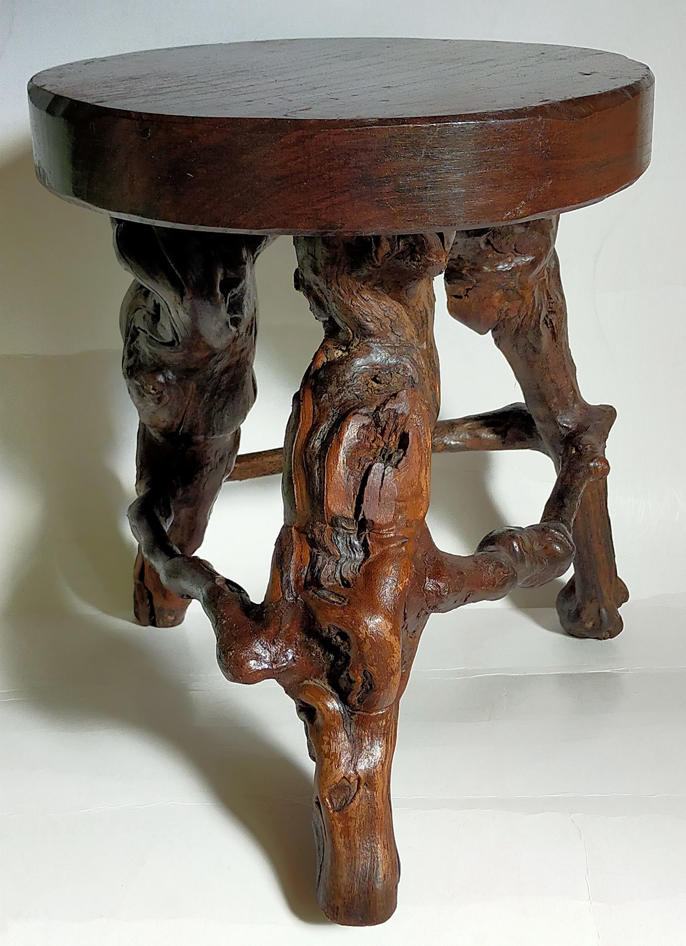 Tripod stool Art-popular vines, solid wood top