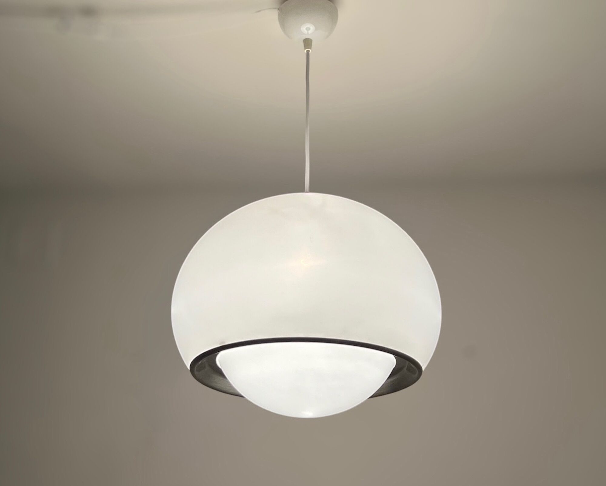Space age pendant lamp Bud by harvey guzzini, 70s