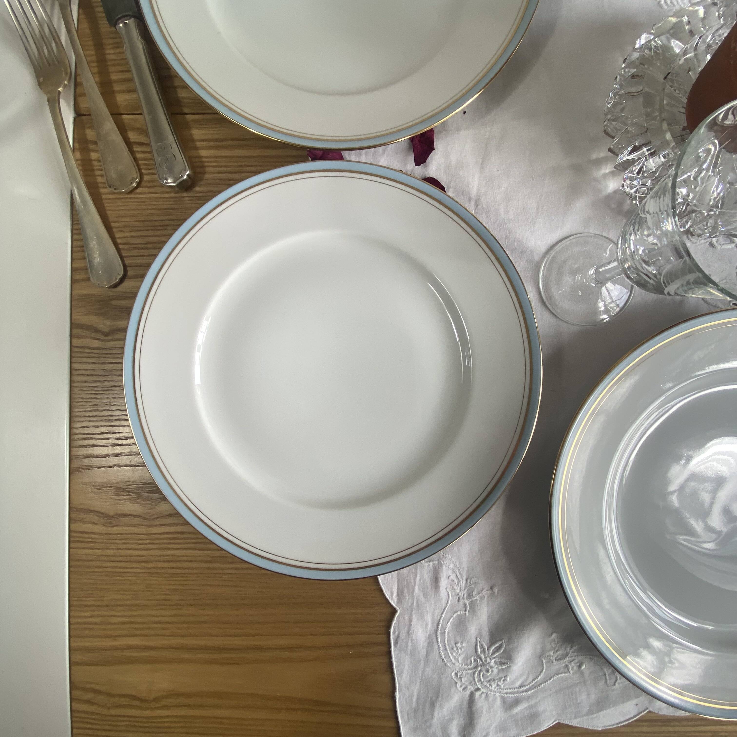 6 flat plates, antique porcelain from the Couleuvre factory.