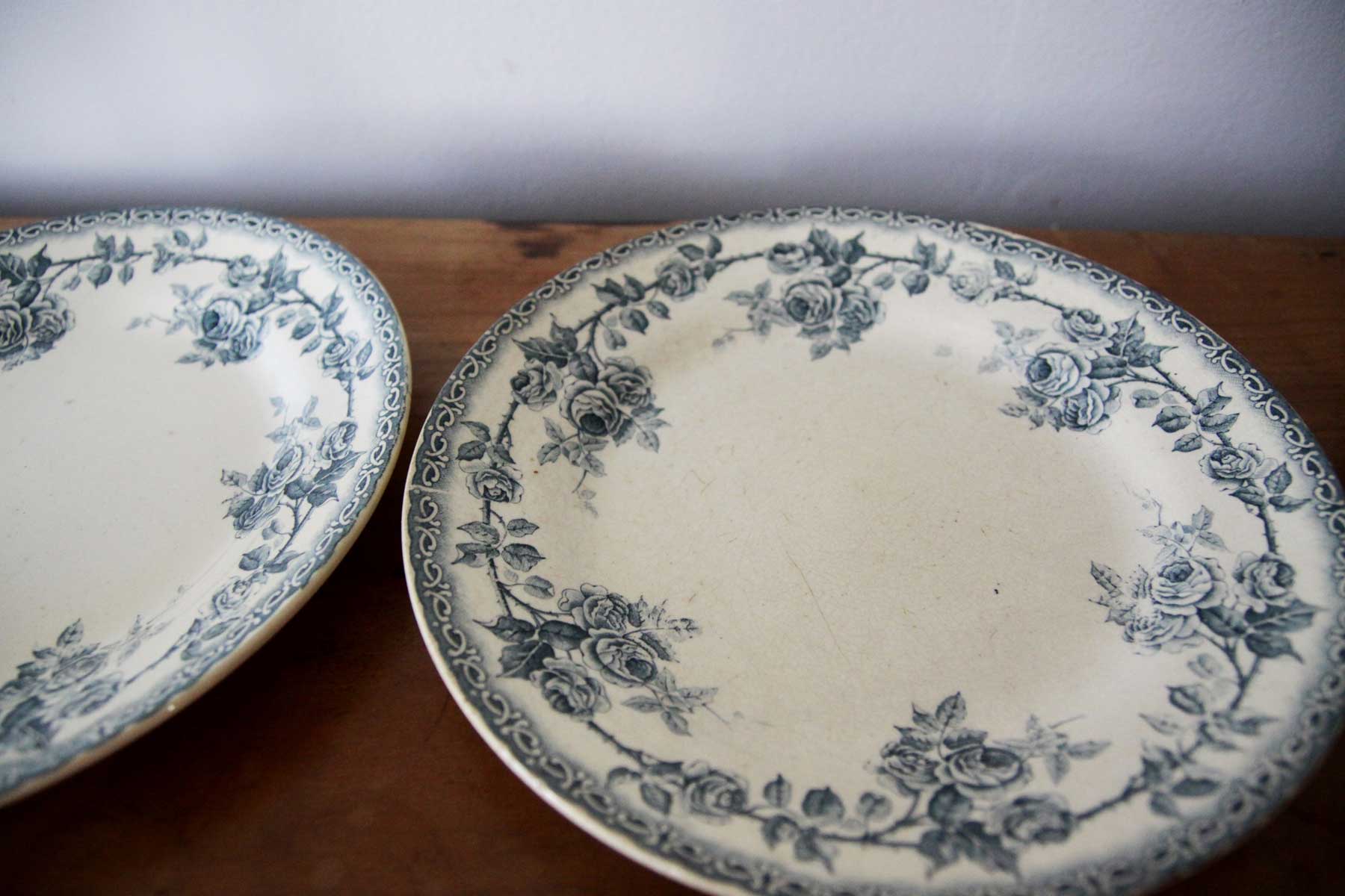 Lot of old 5 flowered plates