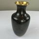 Vase en laiton émaillé noir et doré