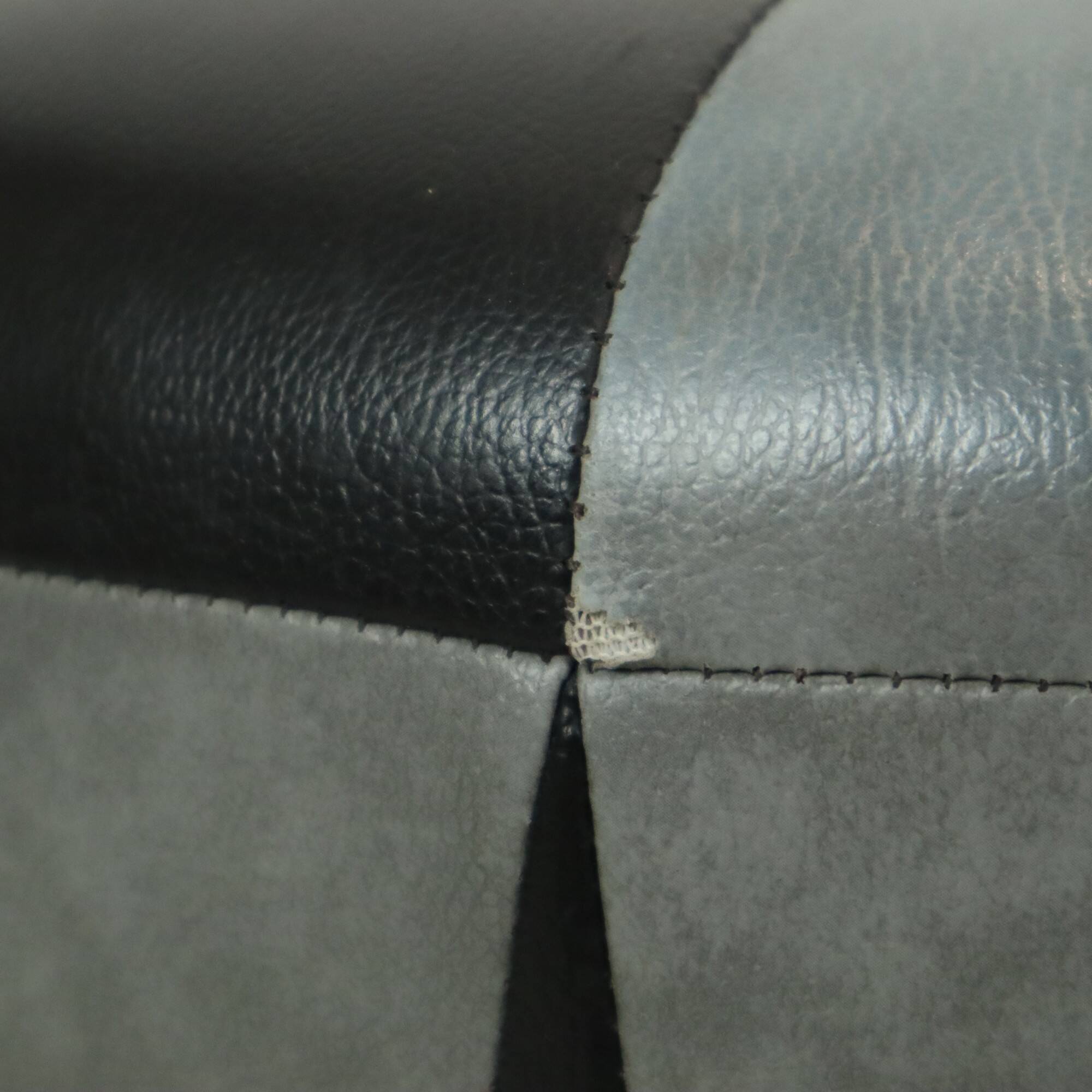 Round Vintage Pouf Gray Black Two-tone Skai Sixties