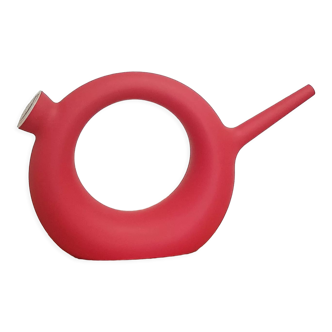 Ohlalà red rubber watering can