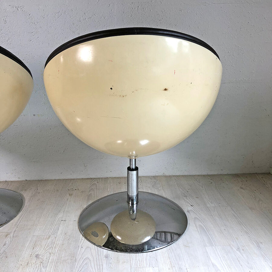 Paire de fauteuils coques et pieds tulipe vintage 70's