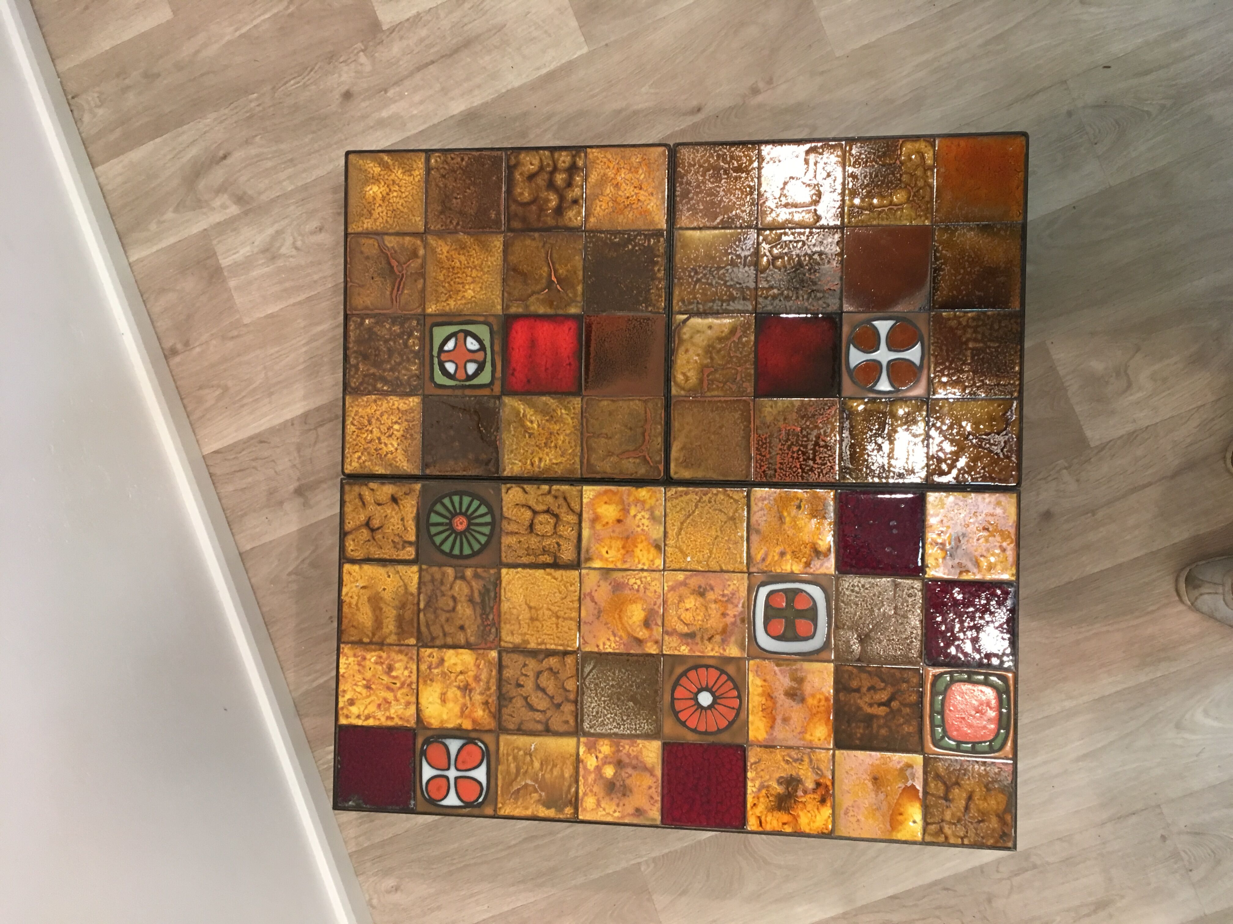 3 tables low ceramic 50s