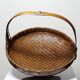 Grand panier à offrandes en bambou asiatique vintage 1920–1950