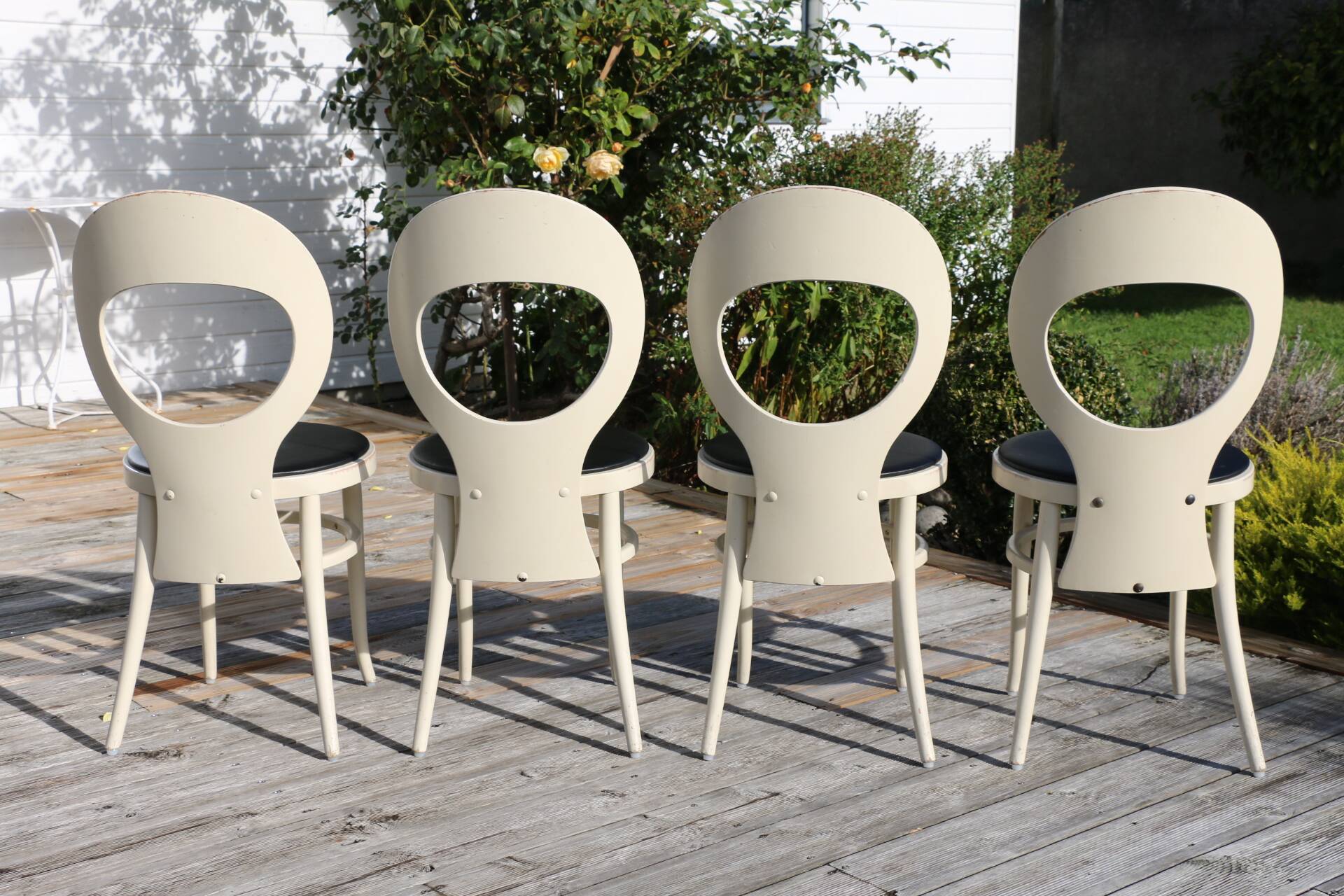 Chaise baumann mouette blanche skaï noir