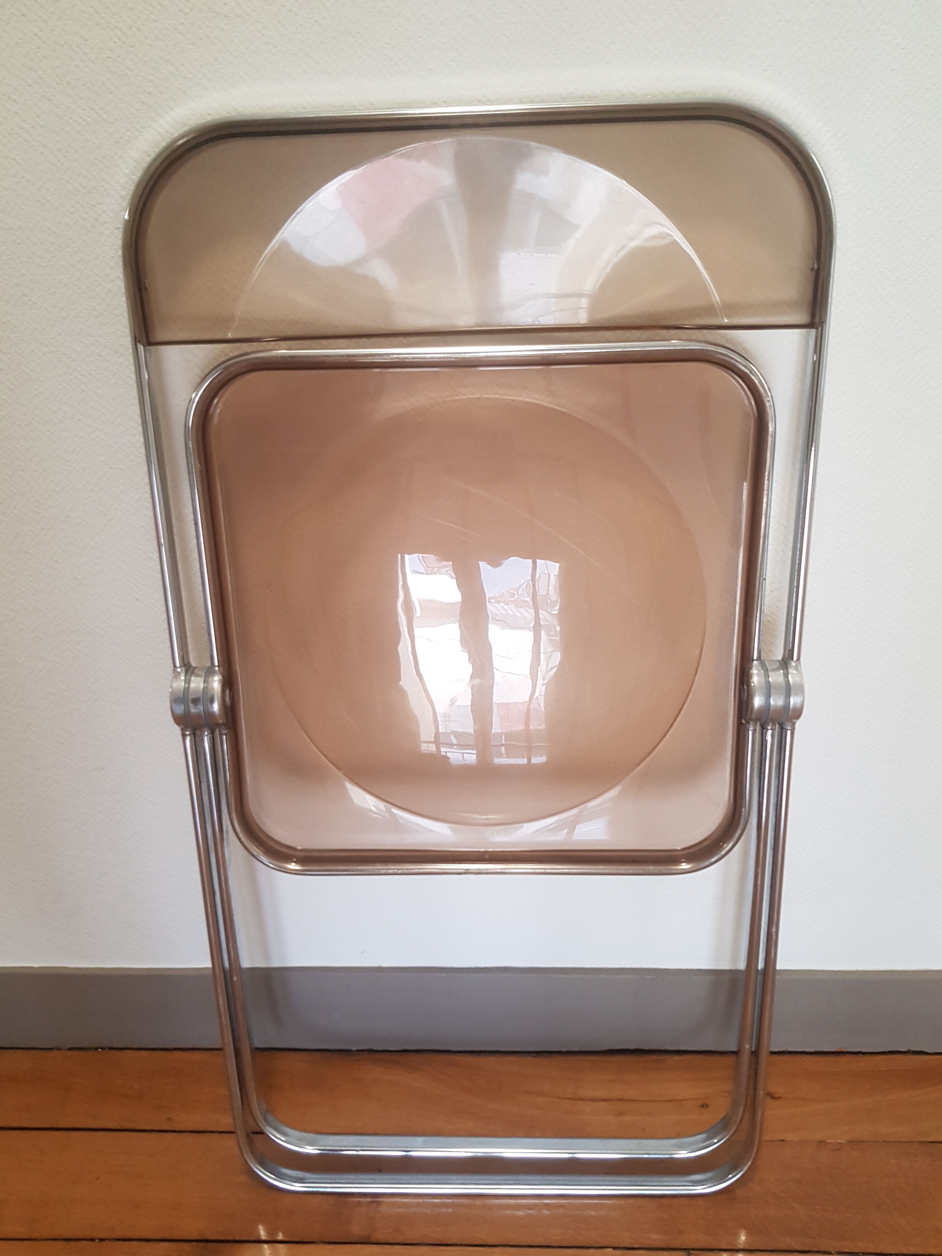 Plia folding chair by Giancarlo Piretti for Castelli