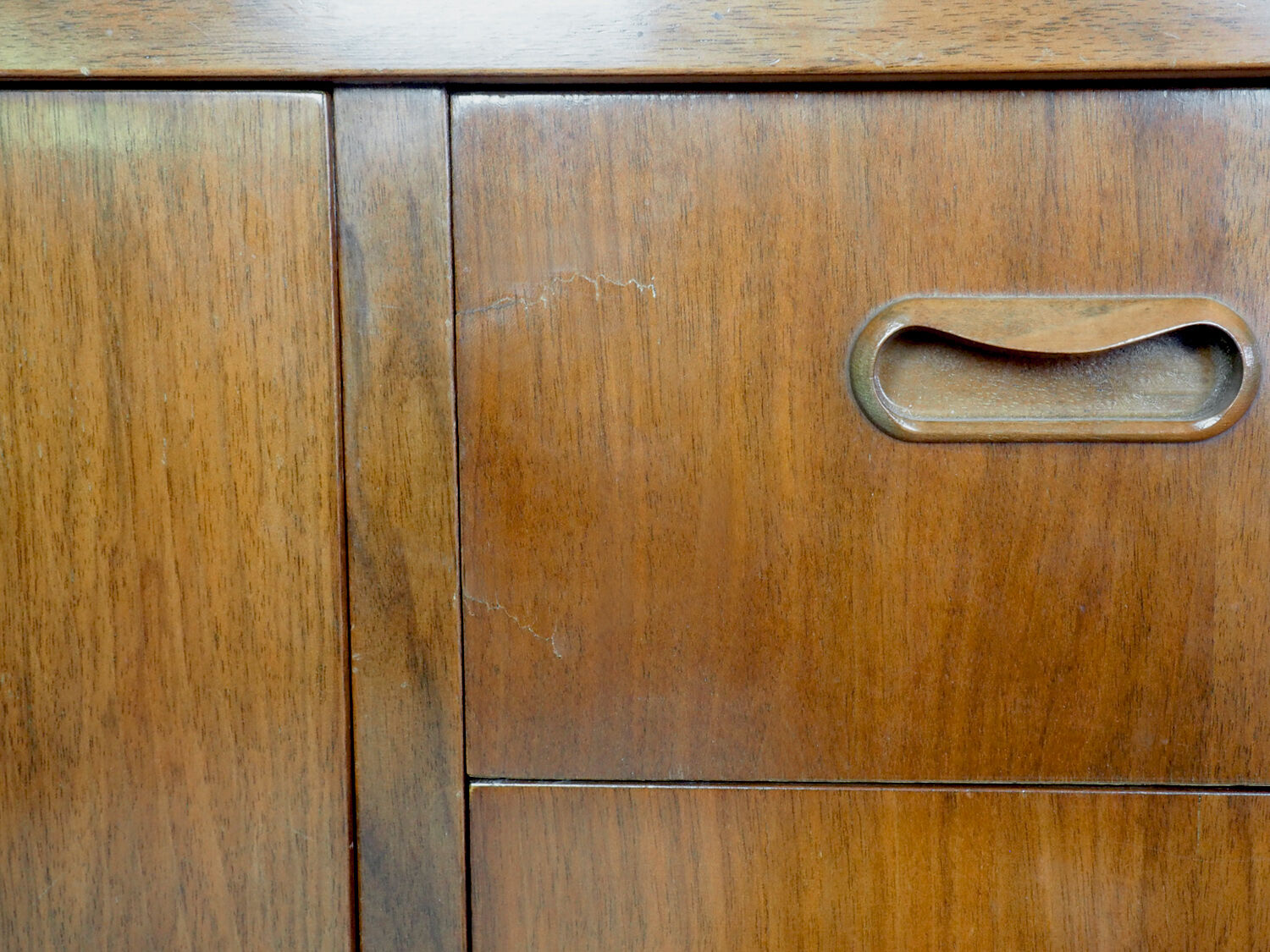 Vintage Danish design sideboard in walnut veneer,1960's