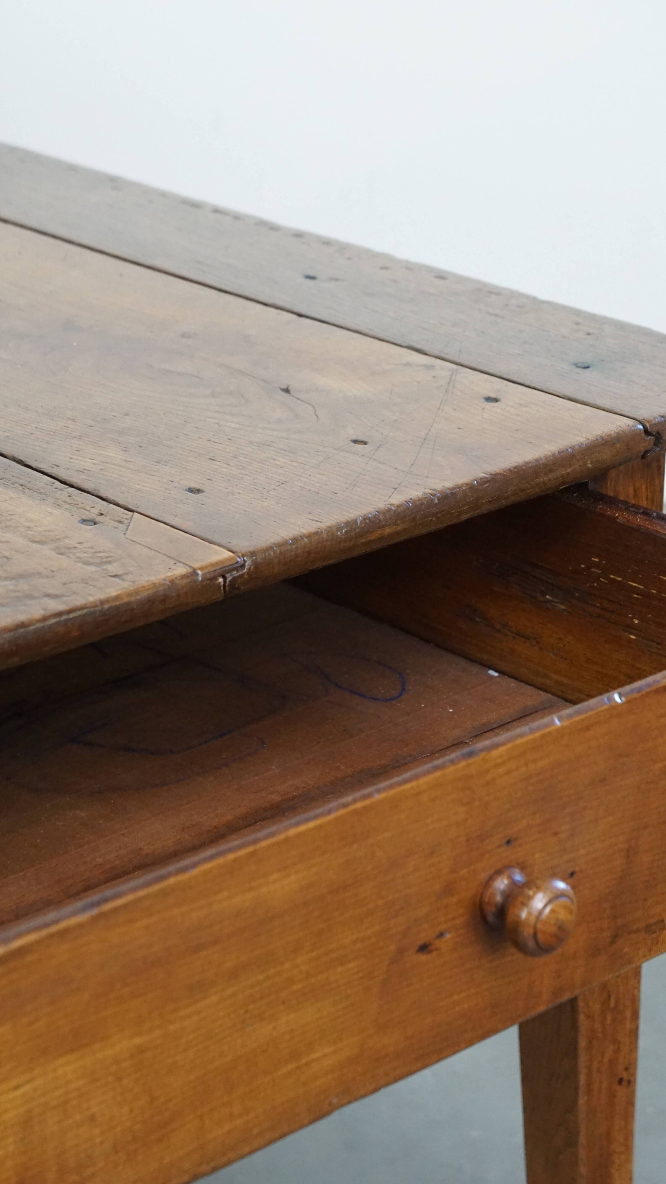 Table de ferme en chêne 2 tiroirs, début du 19e siècle