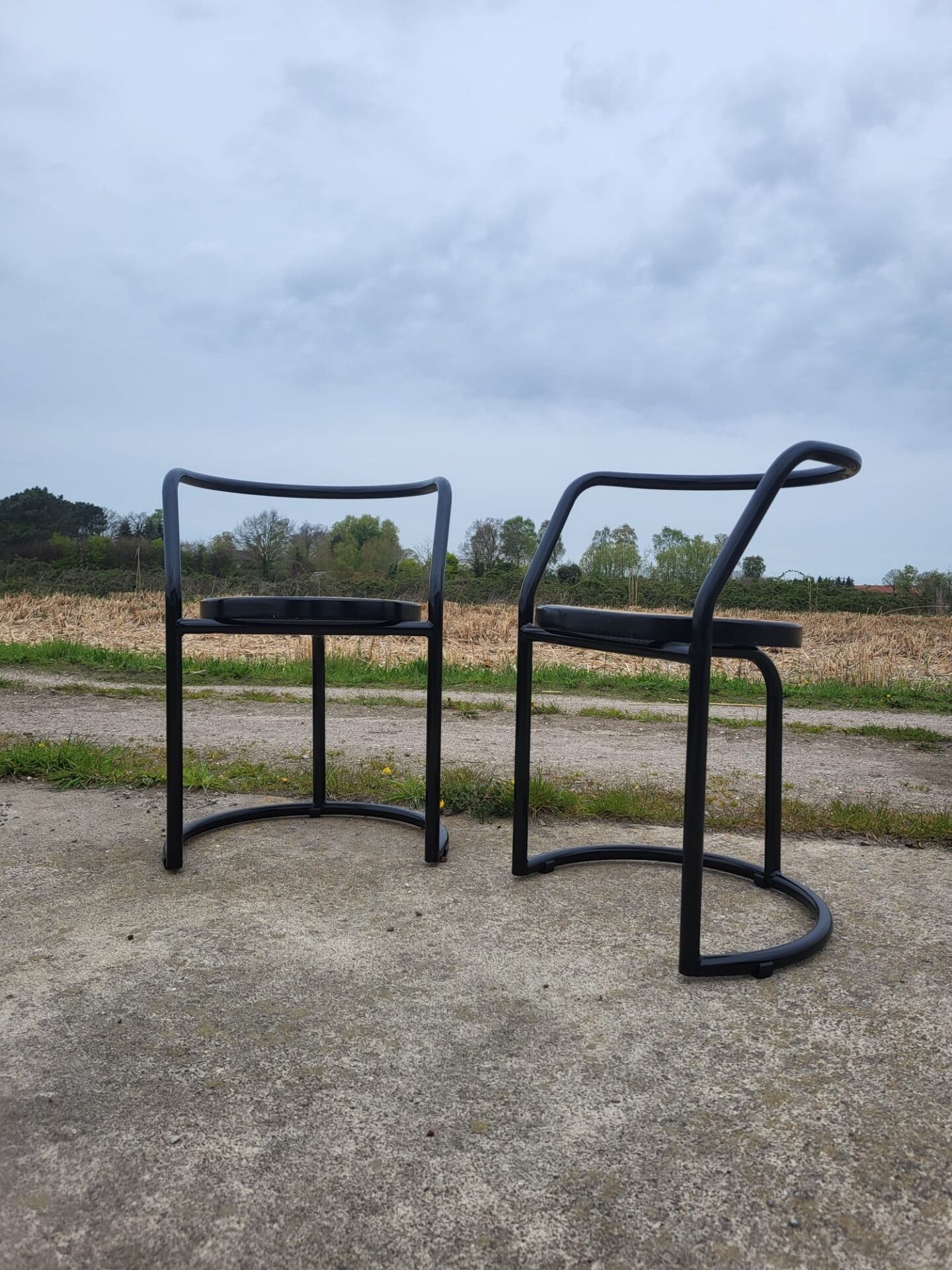 Set 2 tub chair Italian design black tubular metal frame - cane seat