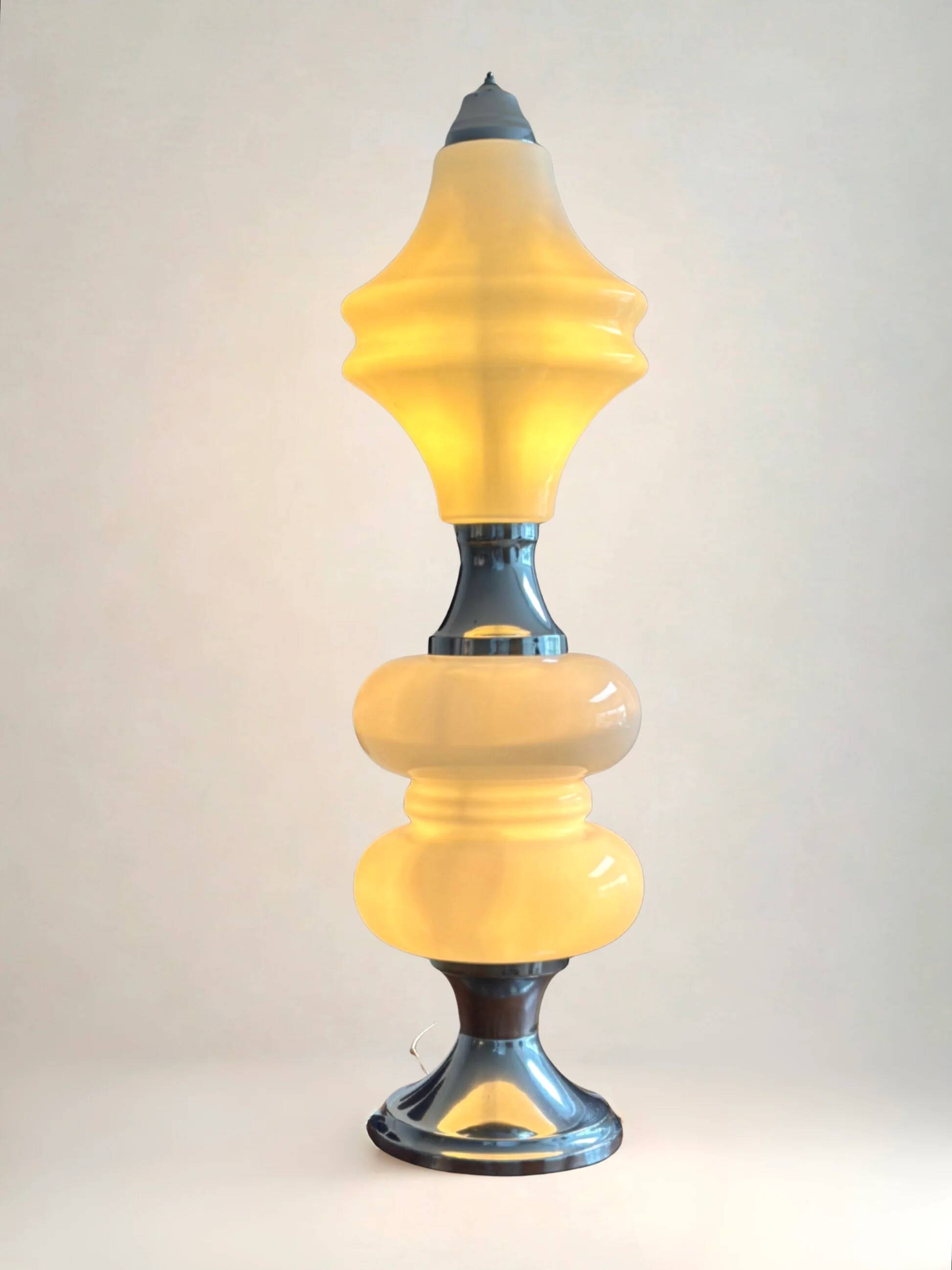 Rare Italian Space Age floor lamp