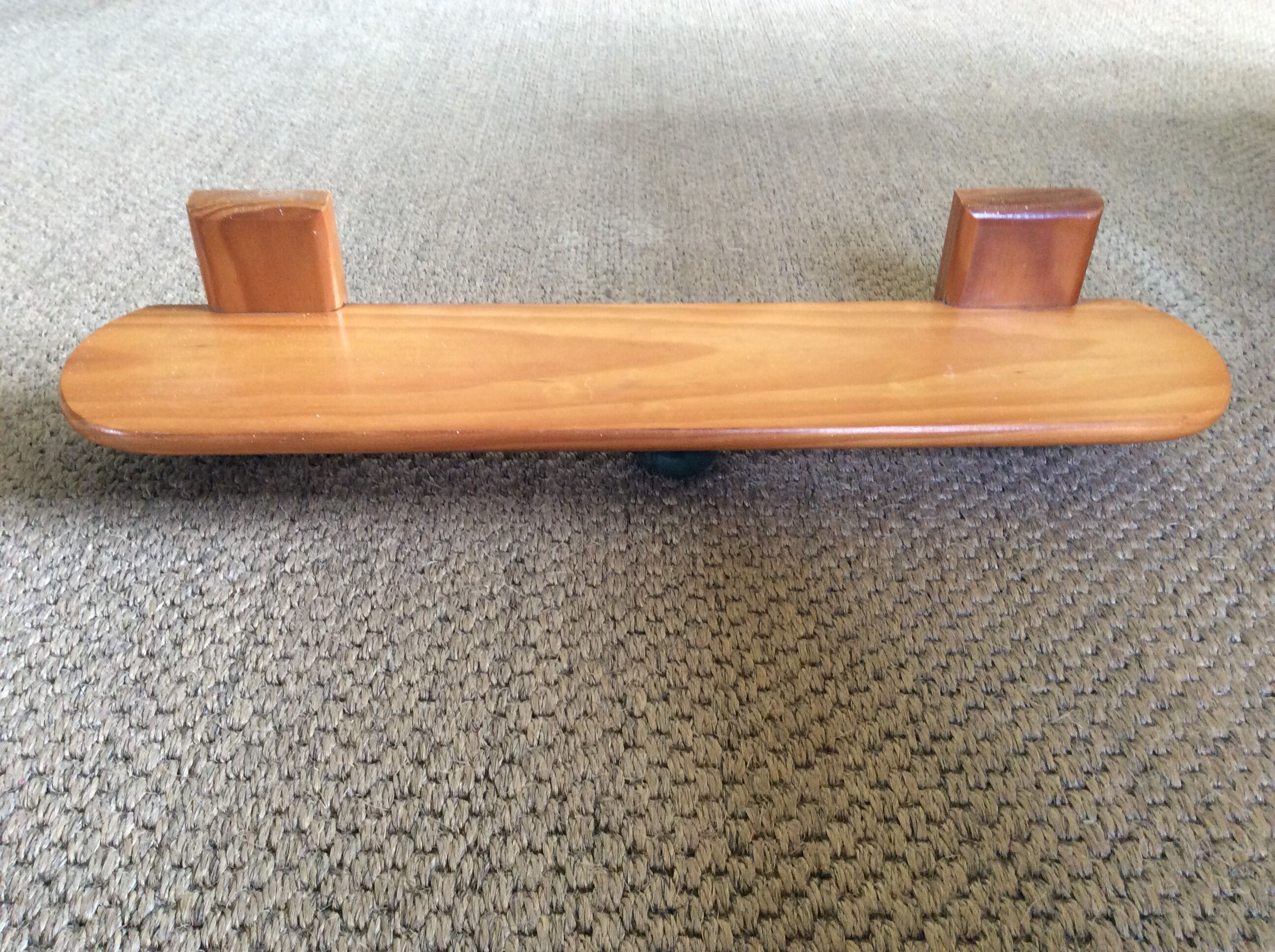 Bathroom shelf