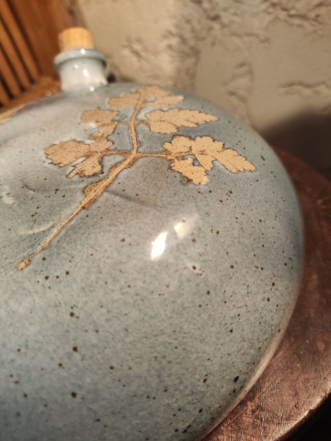 Wall vase la borne, contemporary sandstone