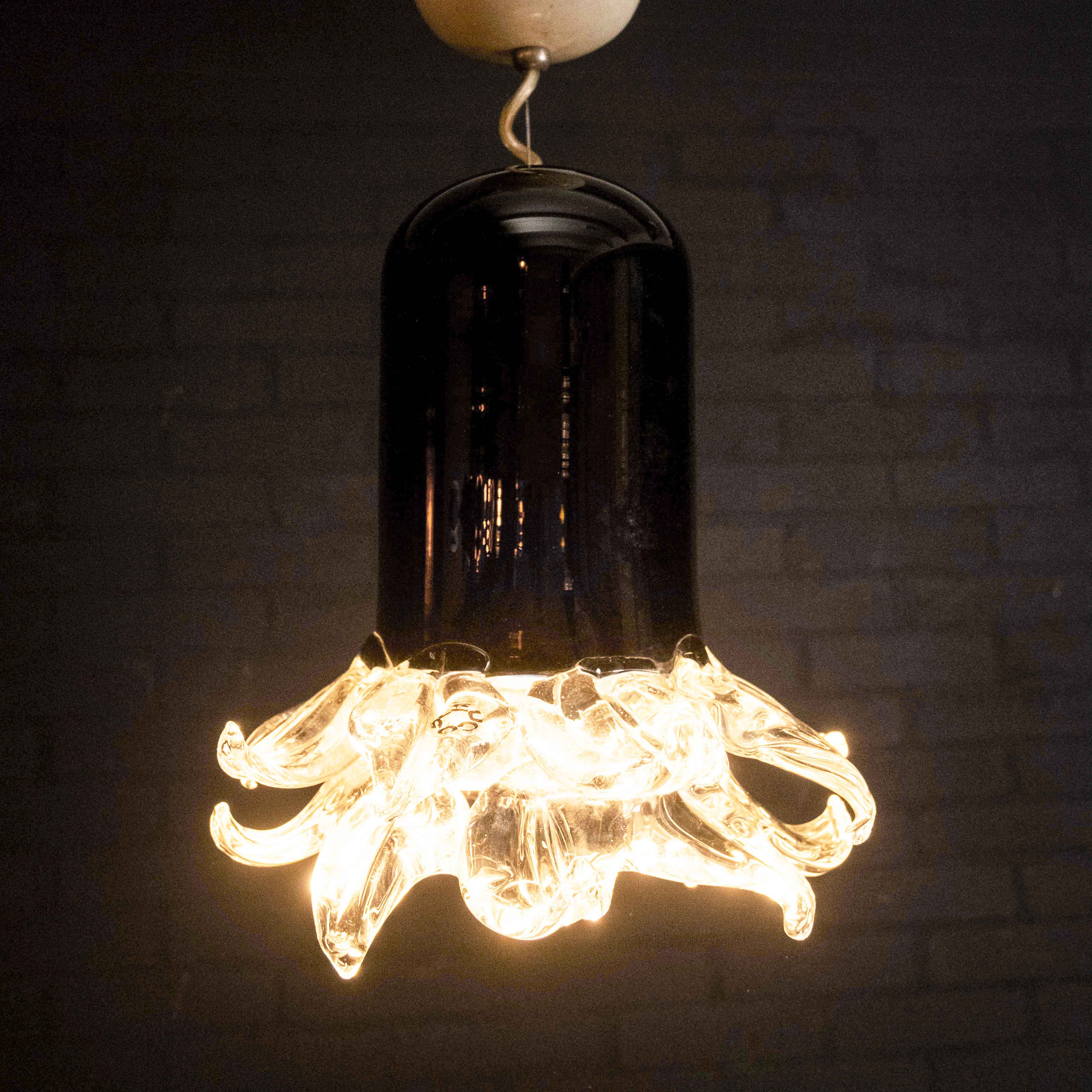 Vintage Leucos pendant lamp made of Murano glass.