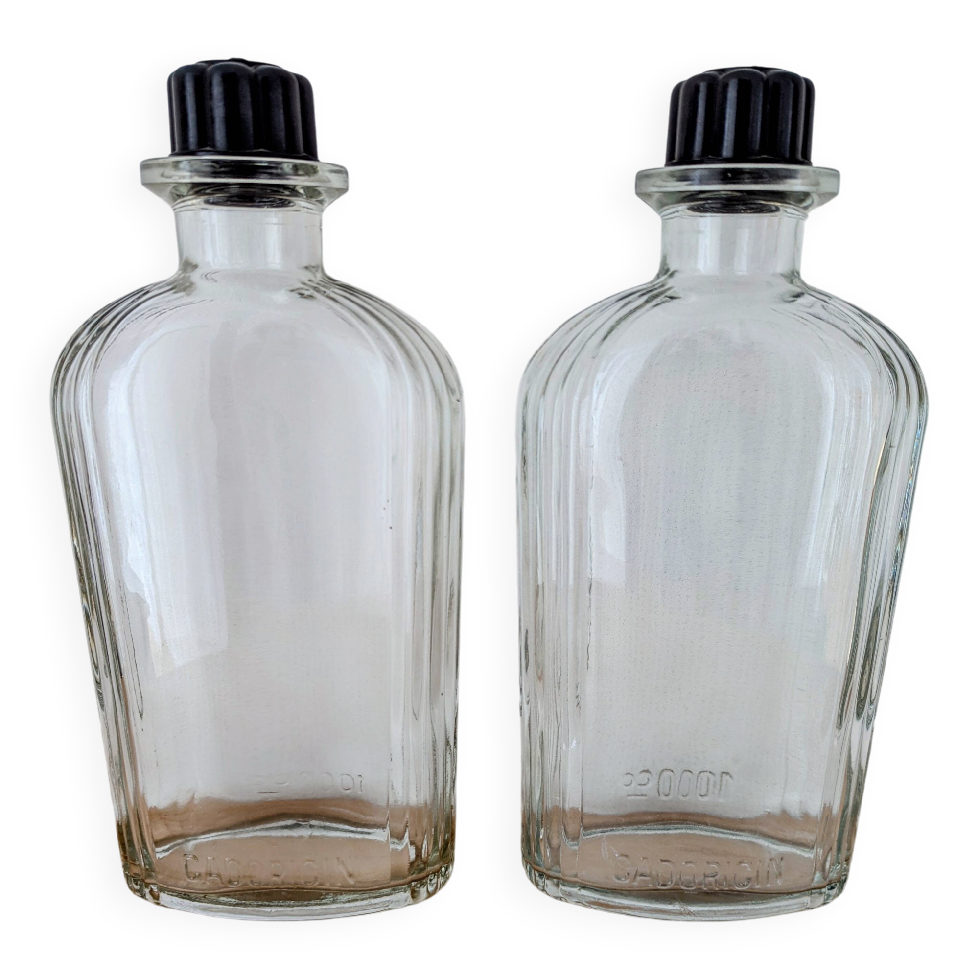 2 bouteilles anciennes Art déco Cadoricin flacons pharmacie 1L