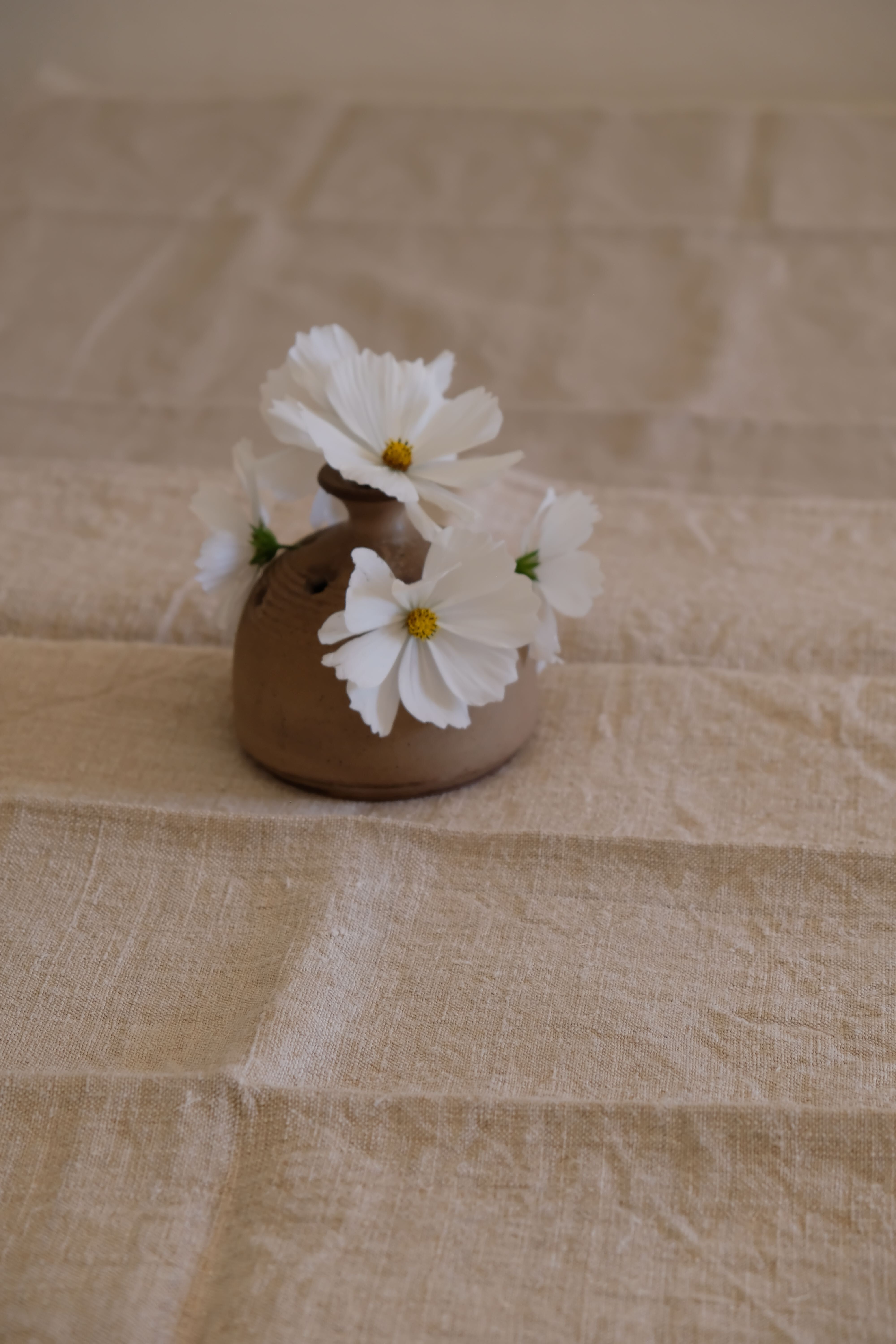 Pique vase Fleurs Vallauris in sandstone
